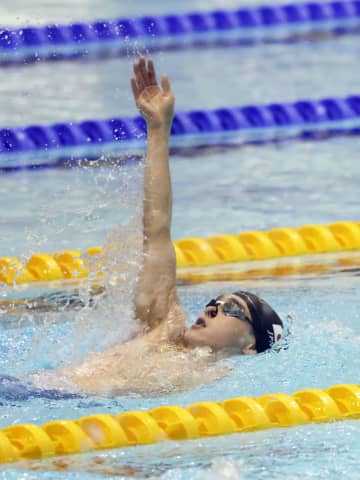 パラ競泳の窪田、パリ出場枠獲得 男子100メートル背泳ぎで銀　画像１