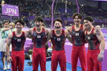 日本男子は銀メダル アジア大会の体操　画像１
