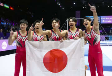 日本男子が8年ぶり世界一 世界体操、パリ五輪に弾み　画像１