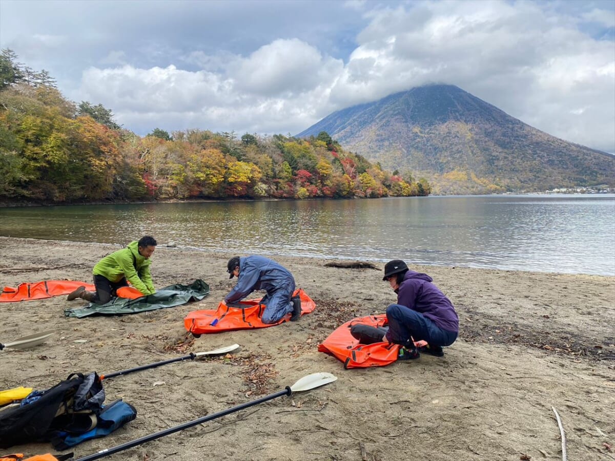 【10月～11月の期間限定】奥日光の紅葉を湖上から満喫！宿泊プラン＆グランピング貸切プラン開始　画像５