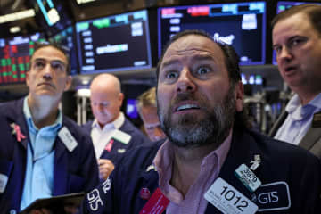 NY株続落、251ドル安 FRBの金融引き締め警戒　画像１