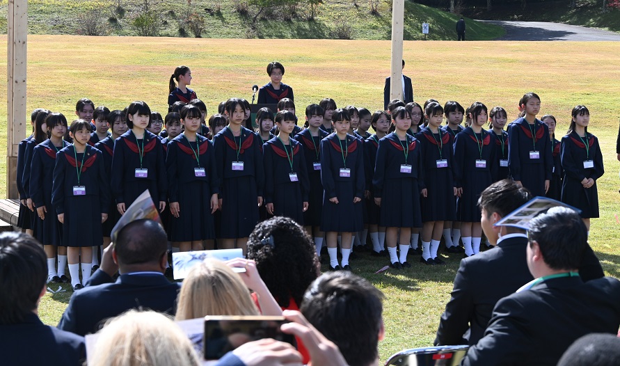 富士山麓で記念植樹し国際交流を 　山梨県が「世界の森やまなし」開設　画像５