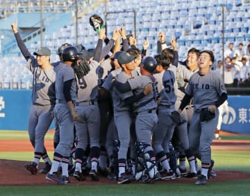 慶大、4季ぶり40度目V 東京六大学野球秋季リーグ　画像１