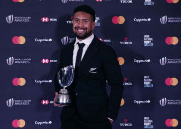 NZ代表サベア、最優秀選手に ワールドラグビーの年間表彰式　画像１