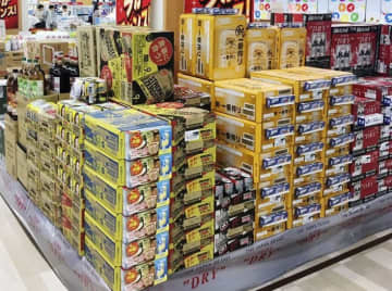 10月のビール類市場、2割増 減税、新商品投入が寄与　画像１