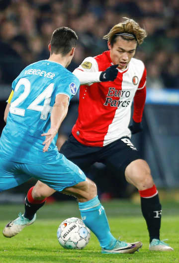 上田は途中出場、小川がゴール サッカーのオランダ杯　画像１