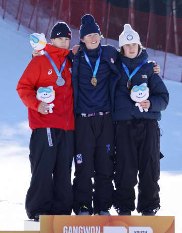 スキーのニコルズが銀メダル 冬季ユース五輪第7日　画像１
