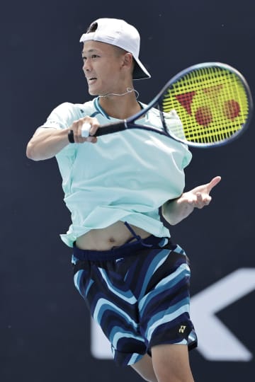 坂本怜、男子シングルス決勝へ 全豪テニス・ジュニア　画像１