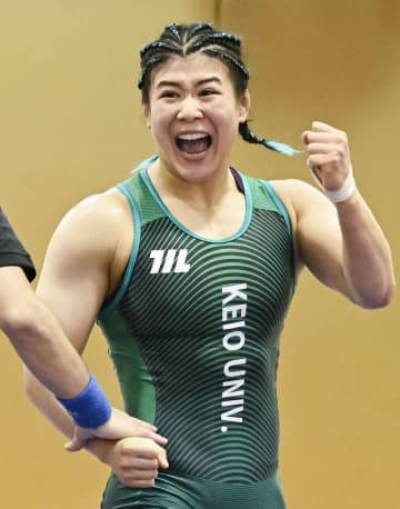 尾崎が女子68キロ級五輪代表 レスリング、プレーオフ制す　画像１
