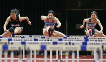 青木が60メートル障害5連覇 陸上の日本室内選手権　画像１