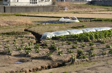 石川の農業施設被害1000件超 地震で田畑亀裂、水路崩壊　画像１