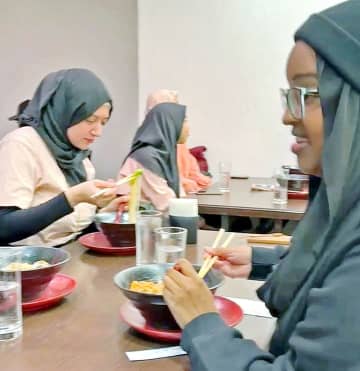 ムスリム好物1位「ラーメン」 幅広い日本食に挑戦意欲　画像１