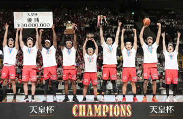 バスケ、千葉ジェッツが2連覇 男子の全日本選手権　画像１