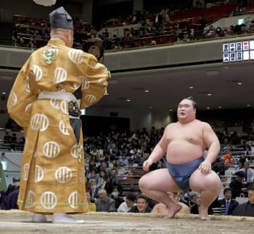 十両白熊が休場、春場所8日目 腰痛か、初土俵以来初めて　画像１