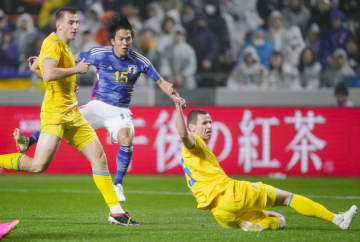 日本、ウクライナに2―0 サッカーU―23親善試合　画像１