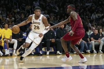 NBA、レーカーズ八村が7得点 グリズリーズ渡辺は欠場　画像１