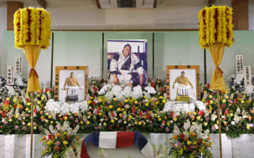 元横綱、曙の葬儀営まれる 4月上旬に54歳で死去　画像１