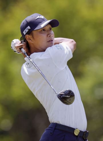 平田が単独首位浮上、男子ゴルフ 関西オープン選手権第2日　画像１